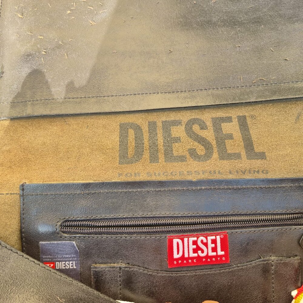 Vintage Diesel Italian Leather Messenger Bag, Retro Flap Closure & Logo Detail - Picture 11 of 13